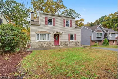 7 Redwood Ln, Jefferson Township, NJ 07849 - Photo 2