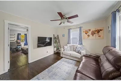 7 Redwood Ln, Jefferson Township, NJ 07849 - Photo 10