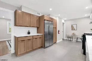 300 Tremont Ave, Orange, NJ 07050 - Photo 16