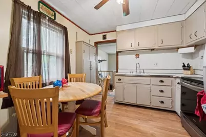 8 Center St, Hopatcong, NJ 07874 - Photo 14