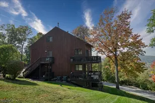 3 Red Lodge Dr, Vernon, NJ 07462 - Photo 2