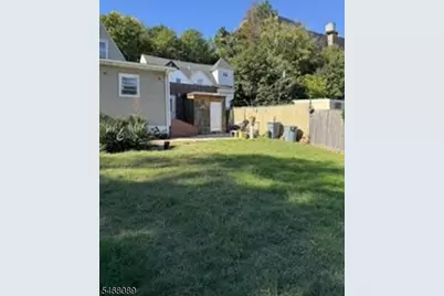 9 Woodside Pl, Newark, NJ 07104 - Photo 4