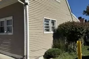 9 Woodside Pl, Newark, NJ 07104 - Photo 2
