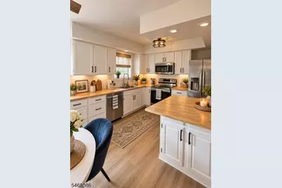 16 Wagon Wheel Rd, Vernon, NJ 07422 - Photo 4