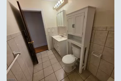 71 Cedar Avenue 2nd Fl, Montclair, NJ 07042 - Photo 10