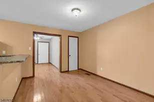 94 Heritage Ln, Hamburg, NJ 07419 - Photo 16
