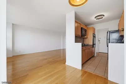 6600 Kennedy Blvd #22F, West New York, NJ 07093 - Photo 8