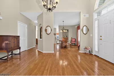 32 Daulton Dr, Franklin Township, NJ 08873 - Photo 4