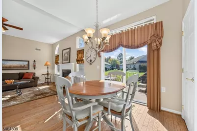 32 Daulton Dr, Franklin Township, NJ 08873 - Photo 14
