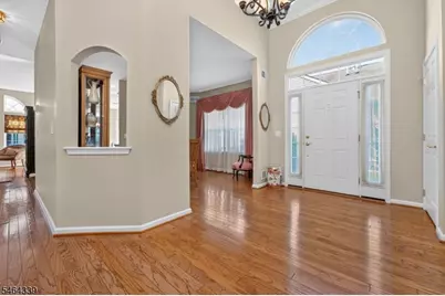 32 Daulton Dr, Franklin Township, NJ 08873 - Photo 6