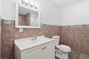 16 Seymour Ave, Newark, NJ 07108 - Photo 10