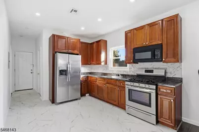16 Seymour Ave, Newark, NJ 07108 - Photo 18