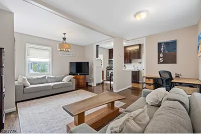 9 Cherry Pl, Maplewood Twp., NJ 07040 - Photo 12