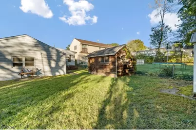 2 Overlook Ave, Little Falls Township, NJ 07424 - Photo 8