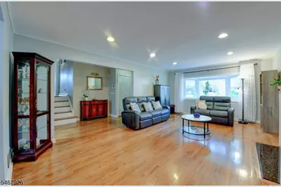 10 Lynn Dr, Springfield, NJ 07081 - Photo 2