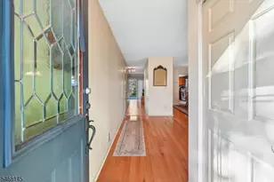 135 Grantham Dr, Franklin Township, NJ 08873 - Photo 4