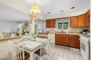 135 Grantham Dr, Franklin Township, NJ 08873 - Photo 12