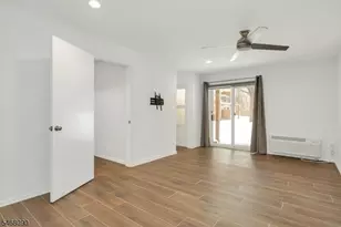 50 Pine St, Montclair, NJ 07042 - Photo 6