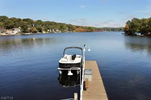 25 Waterside Dr, Jefferson Township, NJ 07849 - Photo 2