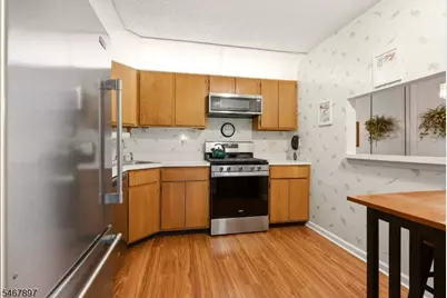 401 Danbury Ln #401, East Brunswick Township, NJ 08816 - Photo 10
