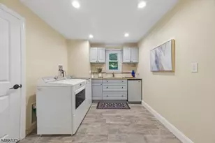 12 Knollwood Dr, Livingston, NJ 07039 - Photo 24