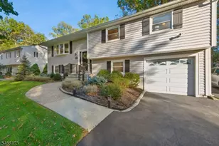 12 Knollwood Dr, Livingston, NJ 07039 - Photo 2