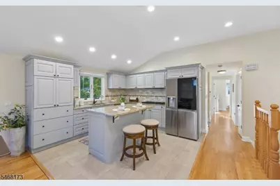12 Knollwood Dr, Livingston, NJ 07039 - Photo 14