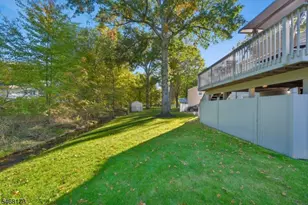 12 Knollwood Dr, Livingston, NJ 07039 - Photo 40