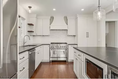 125 Glenbrook Rd, Morris Plains, NJ 07950 - Photo 6