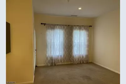 602 Brittany Dr #602, Wayne, NJ 07470 - Photo 8
