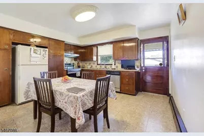 325 Grant Ave, Lyndhurst Township, NJ 07071 - Photo 18