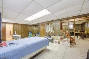 325 Grant Ave, Lyndhurst Township, NJ 07071 - Photo 32