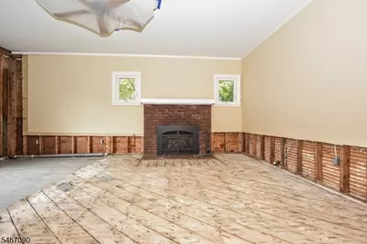 646 Lincoln Ave, Pompton Lakes, NJ 07442 - Photo 8