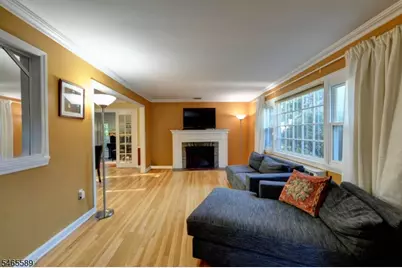 20 Beechwood Dr, Wayne, NJ 07470 - Photo 8