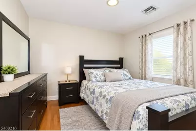 75 Grant Ave, Jersey City, NJ 07305 - Photo 10