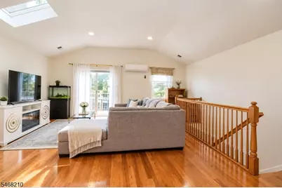 75 Grant Ave, Jersey City, NJ 07305 - Photo 4