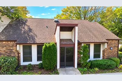 4 Cornwall Dr, East Brunswick Township, NJ 08816 - Photo 4