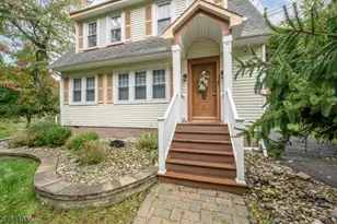 125 Princeton Ln, North Plainfield, NJ 07063 - Photo 2