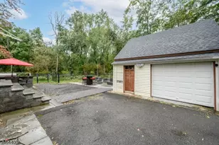 125 Princeton Ln, North Plainfield, NJ 07063 - Photo 28