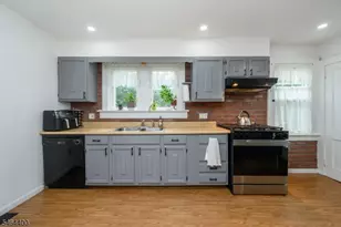 125 Princeton Ln, North Plainfield, NJ 07063 - Photo 8