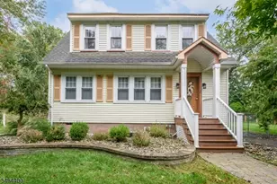 125 Princeton Ln, North Plainfield, NJ 07063 - Photo 1