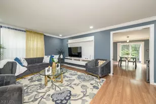 125 Princeton Ln, North Plainfield, NJ 07063 - Photo 4