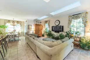 19 Coggins Ln, West Orange Township, NJ 07052 - Photo 10