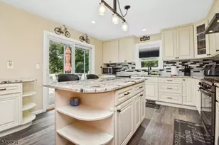 631 Concord Cir, Ewing Township, NJ 08618 - Photo 8