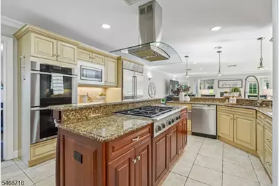 586 Prospect Ave, West Orange Township, NJ 07052 - Photo 8