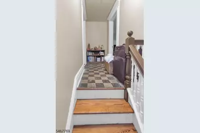 44 Oakland Terr, Newark, NJ 07106 - Photo 32