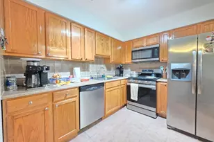454 Marshall St, Elizabeth, NJ 07206 - Photo 2
