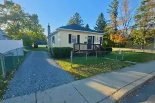 307 Rutherford Ave, Franklin, NJ 07416 - Photo 1