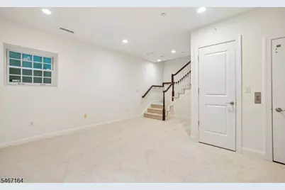30 Carillon Cir, Livingston, NJ 07039 - Photo 24