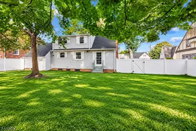 825 Bishop St, Union Township, NJ 07083 - Photo 4
